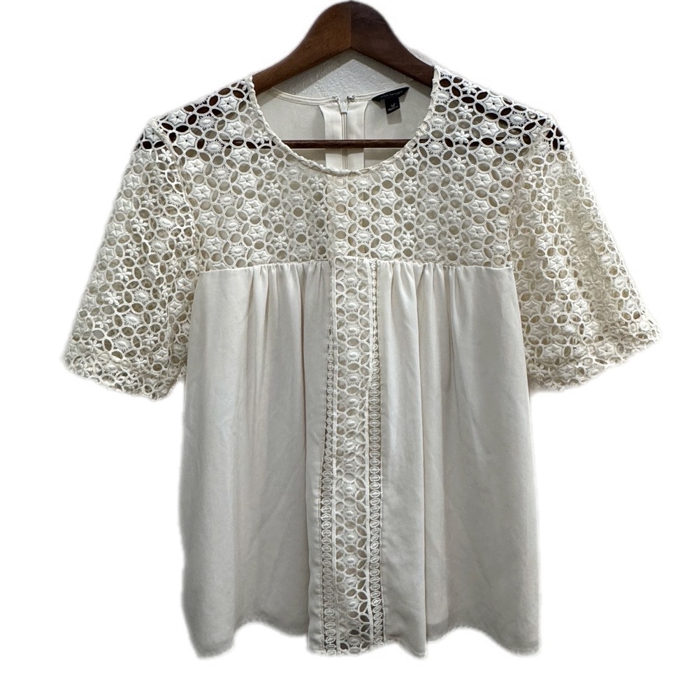 Ann Taylor Lace Blouse Womens Medium White Excellent Crochet Babydoll Top
